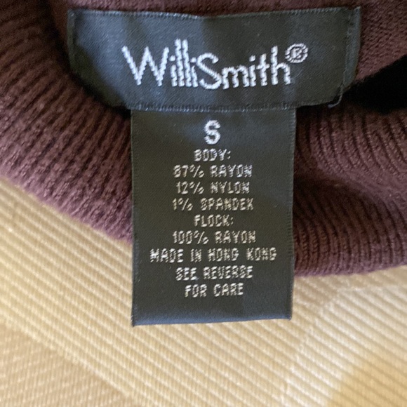 Gorgeous Brown Top with Appliqué - Picture 3 of 3